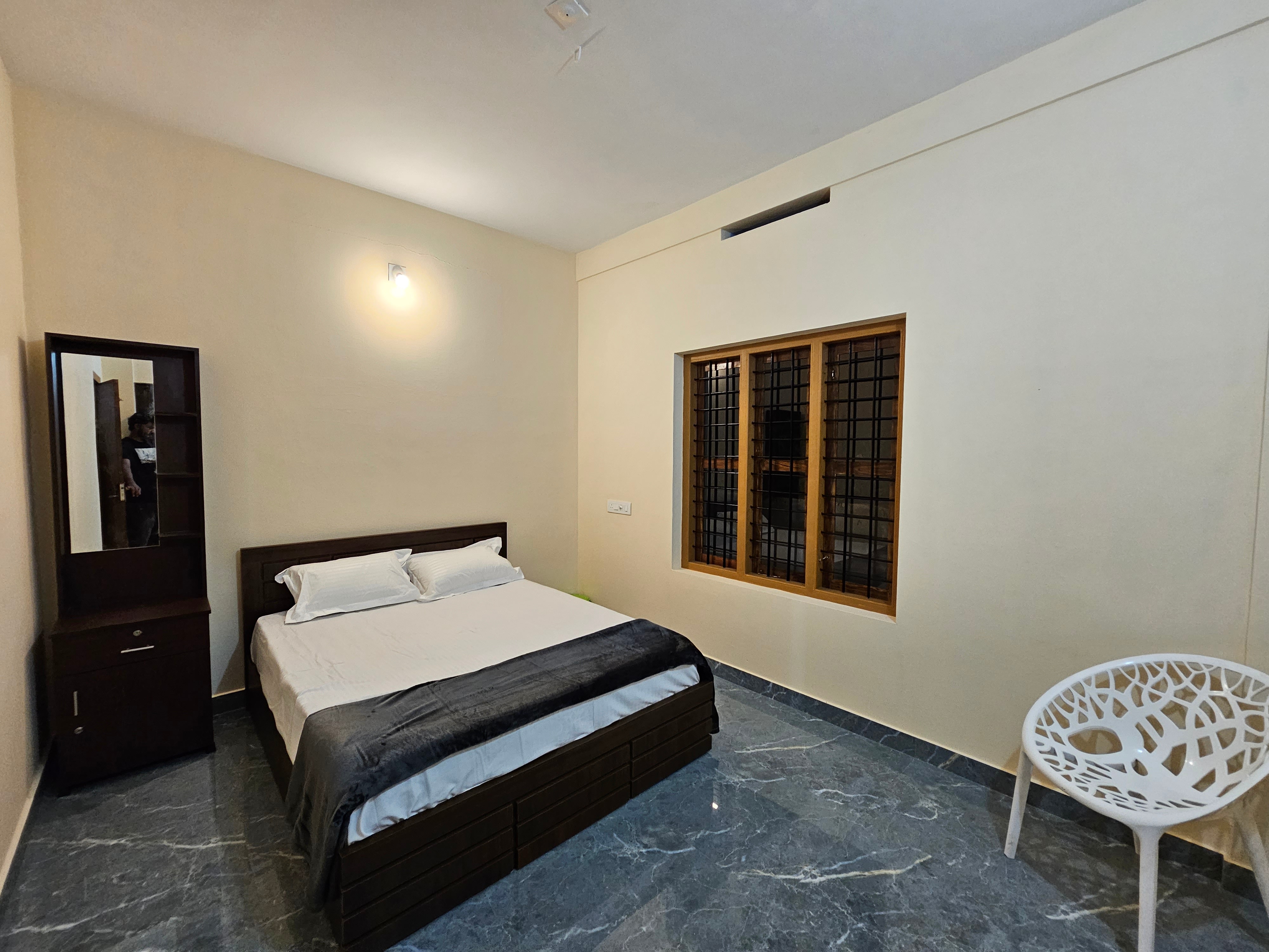 Vibescape Homestays - Tap to explore photos