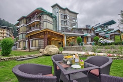Woodrock Luxury Boutique Hotel  Near The Mall Road, Manali