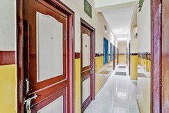 Hotel O Shree Nath Kathiyawadi Restaurant, Udaipur