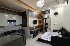 luxury home kitchen Wi Fi AC tv parking digi lock, Ghaziabad