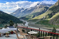 Hamlet wood homestay, Lahaul