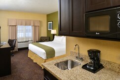 Holiday Inn Express & Suites CHARLOTTE, Eaton
