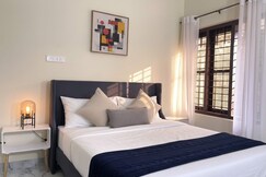 VAR Fun Haus AC 4BHK 8 Min Walk Beach Foosball, Varkala