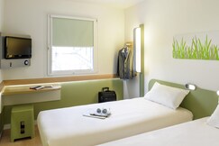 ibis budget Hy, Var