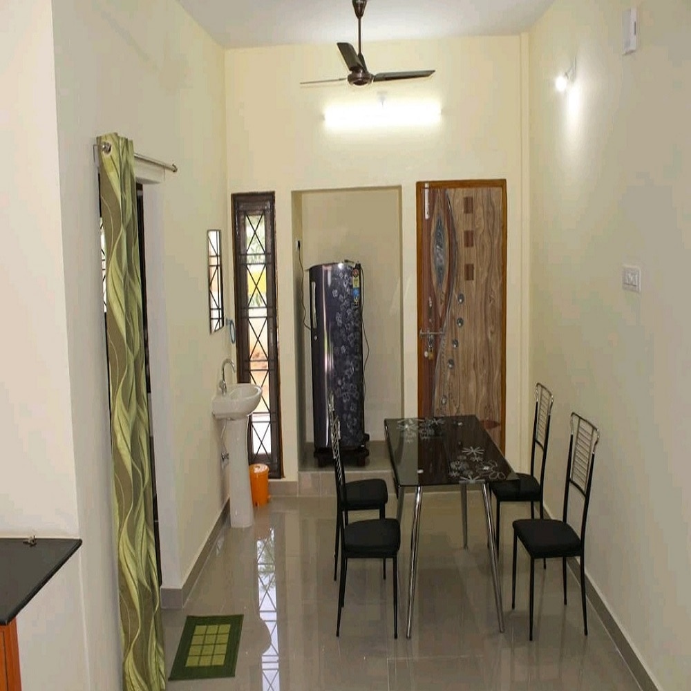 BRUNDHA HOMESTAY VILLA WITH GARDEN - Tap to explore photos
