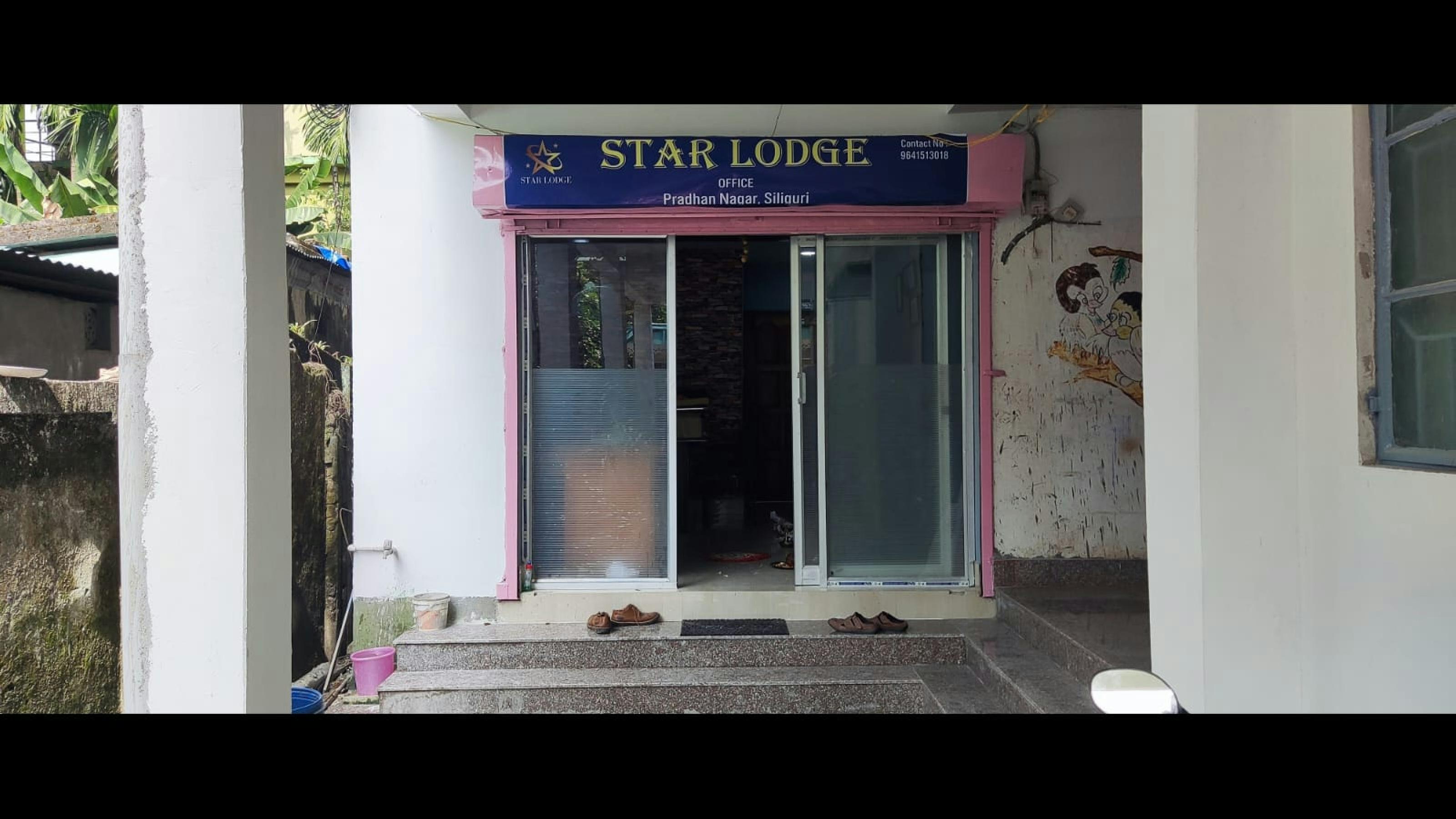 STAR LODGE - Tap to explore photos