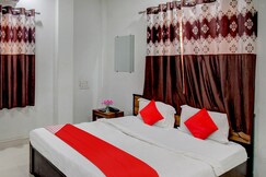 Hotel O Suyog, Bhiwapur