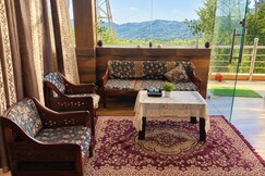 Shourya homestay, Barot