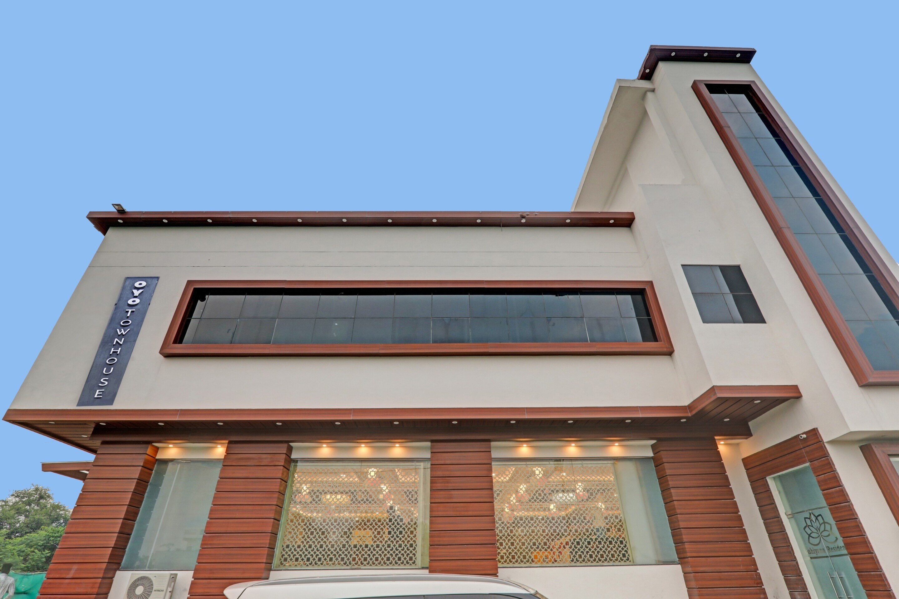 Townhouse A Residency Near Phoenix United Lucknow - Tap to explore photos