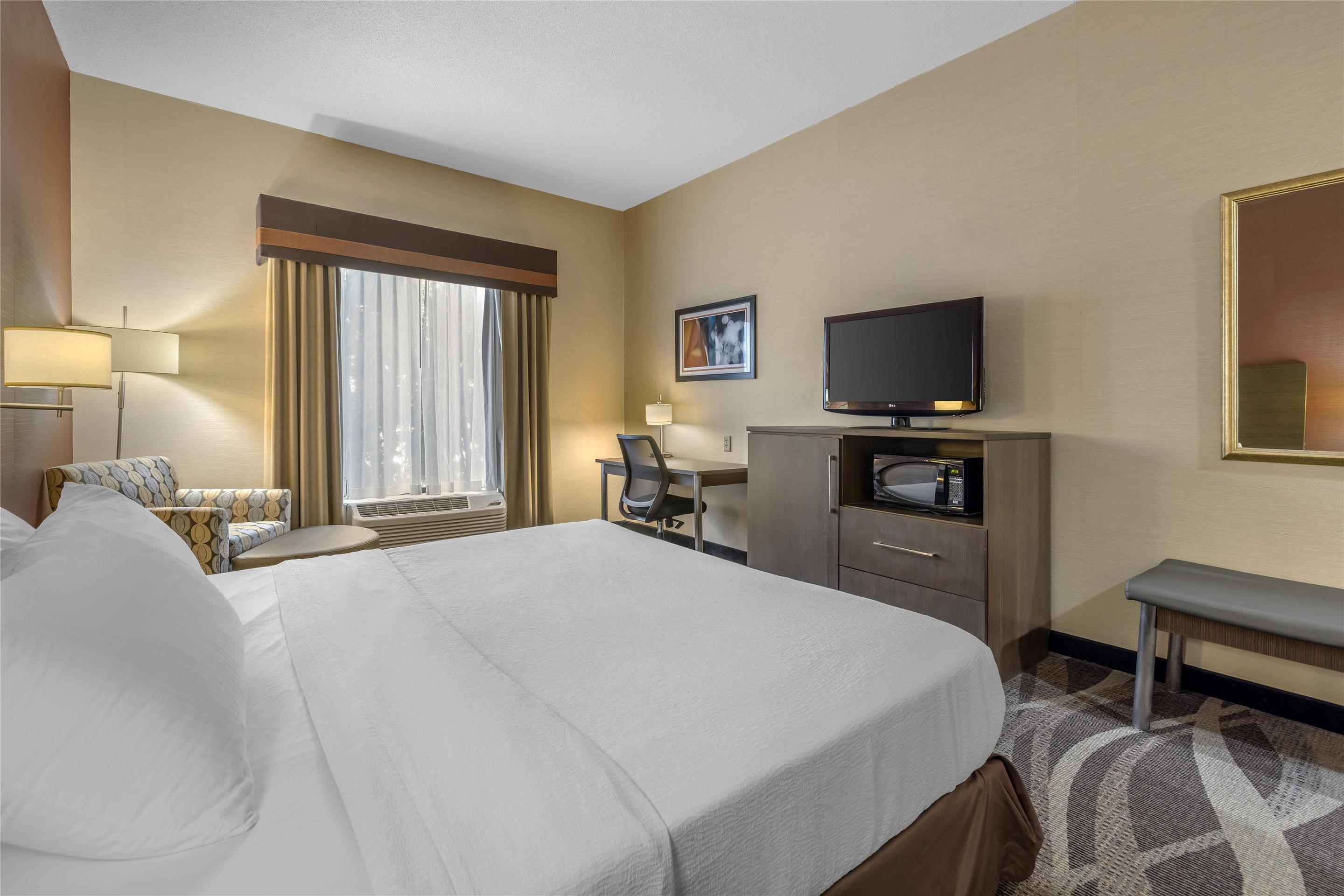 Best Western Plus University Inn - Tap to explore photos