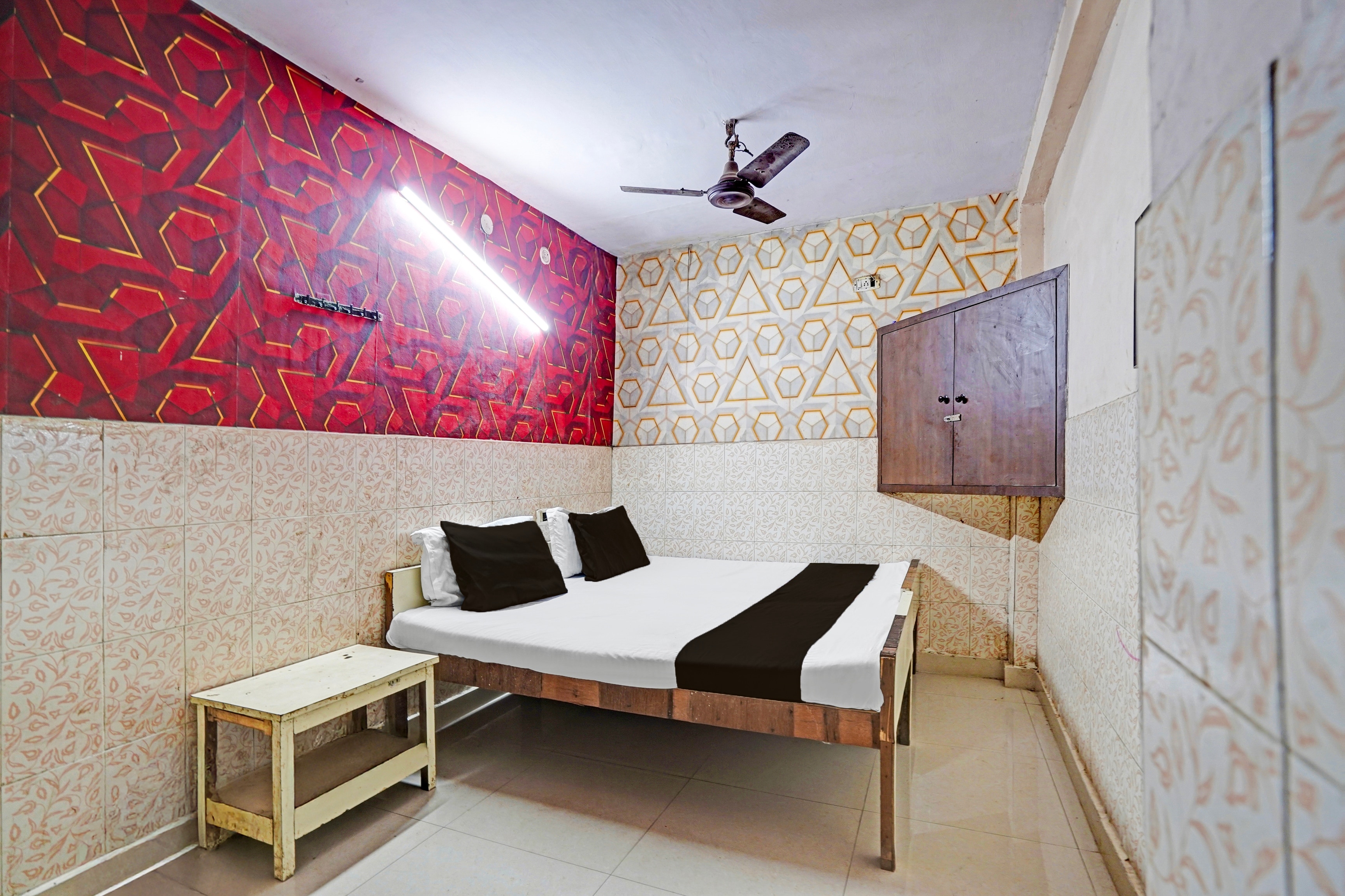Hotel O Shivam In - Tap to explore photos