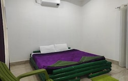Deluxe Room AC