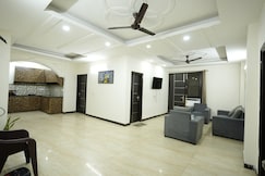 Skyline Retreat By Housiify, Gurgaon