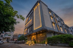 The Raas Mahal, Jaipur - City Centre Hotel Near Jal Mahal, Jaipur