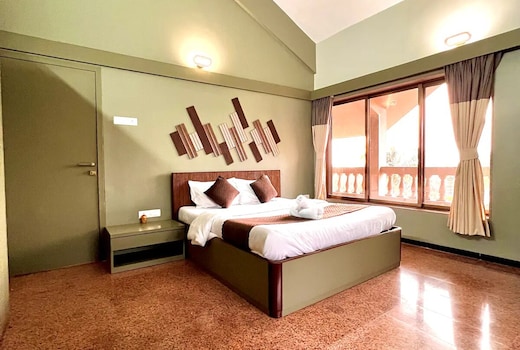 Montana Mist 3BHK with Pvt Pool by Stellar Stays