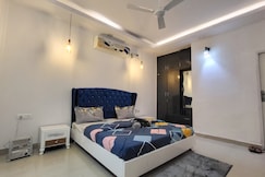 2 BHK Farmstay/Pool at Greater Noida by Vacationbuddy, Greater Noida