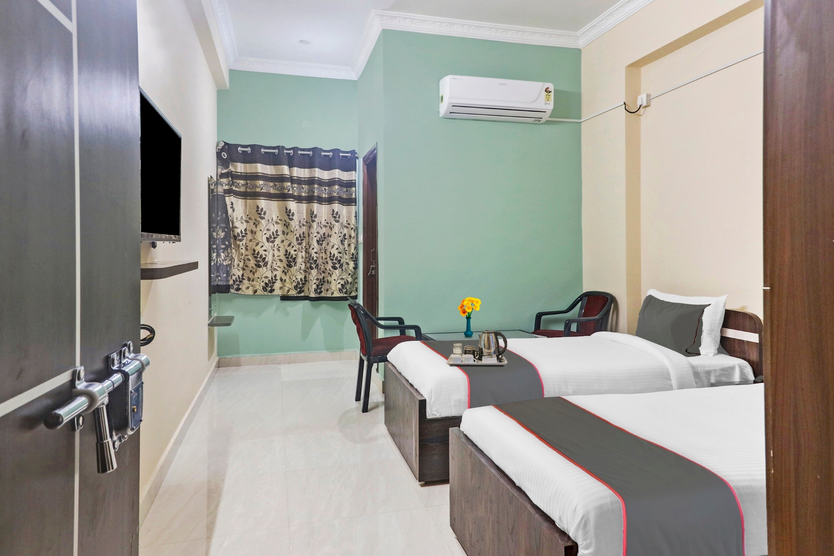 Hotel O D Grand Residency - Tap to explore photos