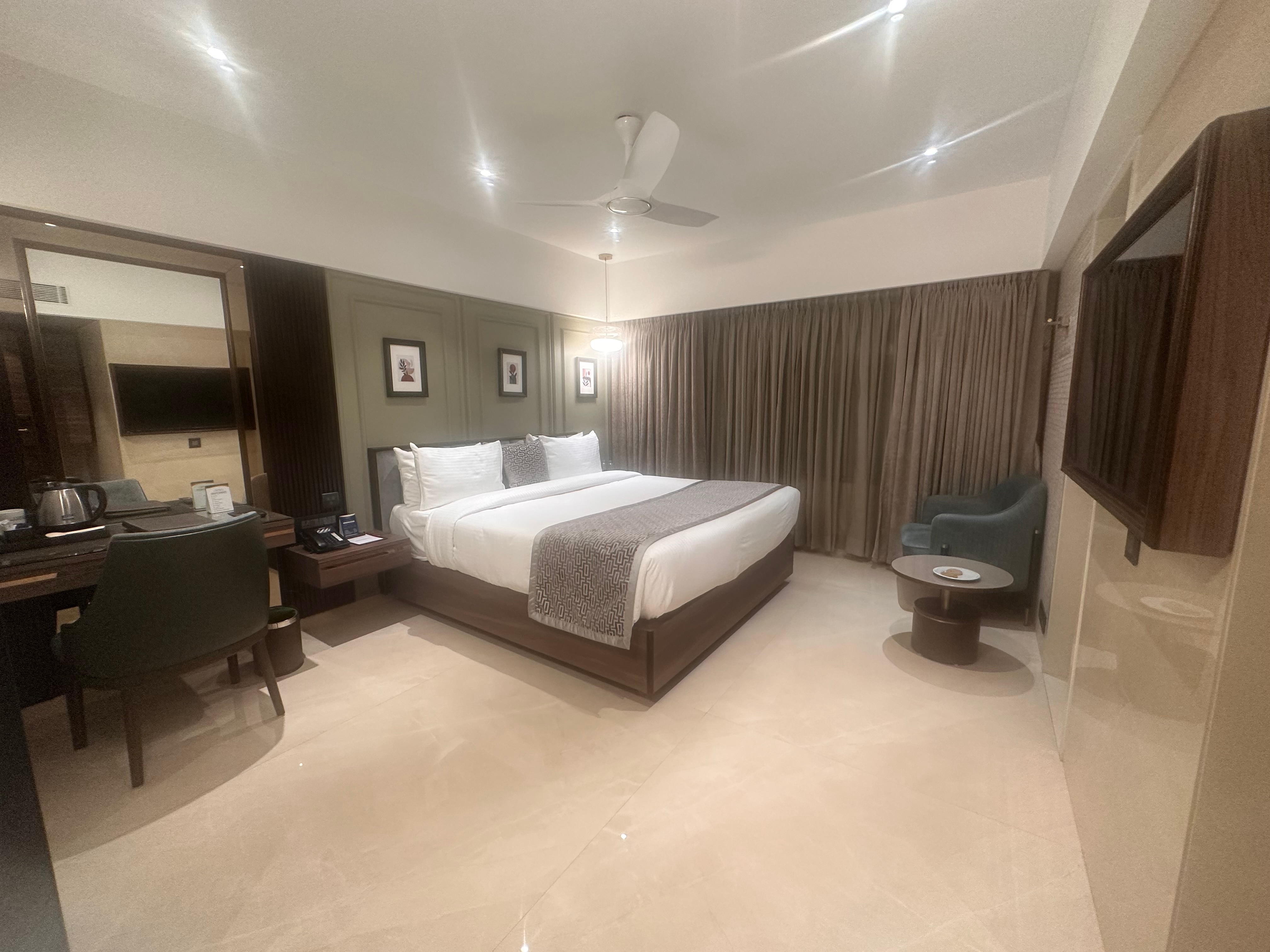 Tunga International Hotel - Tap to explore photos