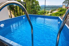 Butterfly luxury homestay, Yercaud