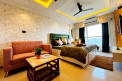 Sage Luxe Retreat Luxury Studio Apartment, Noida