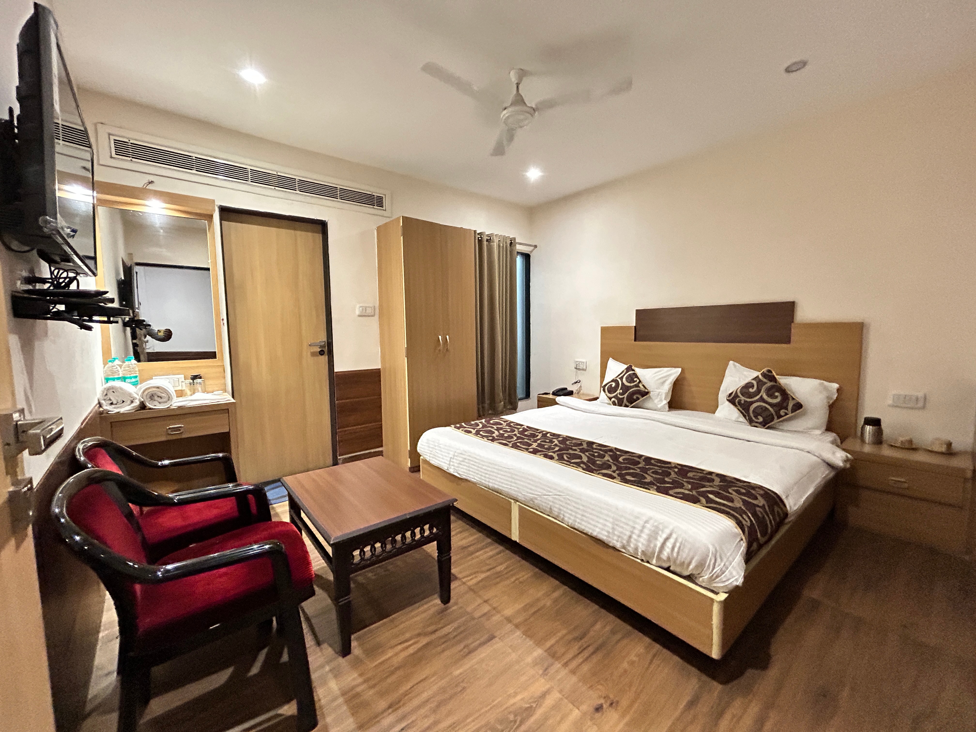 Hotel Simran Regency - Tap to explore photos