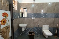 Maze Loop Home Stay, Wayanad