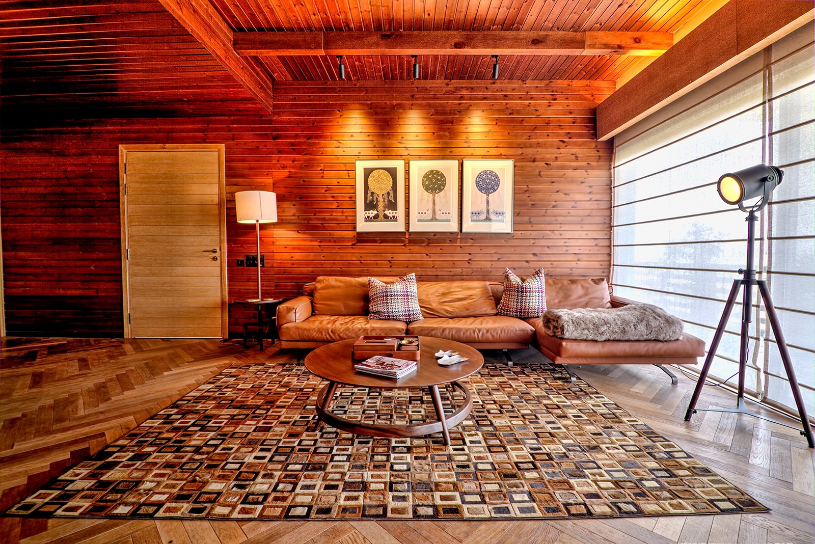 Estate 5 | 8BHKWith Private Indoor Heated pool & Garden - Tap to explore photos