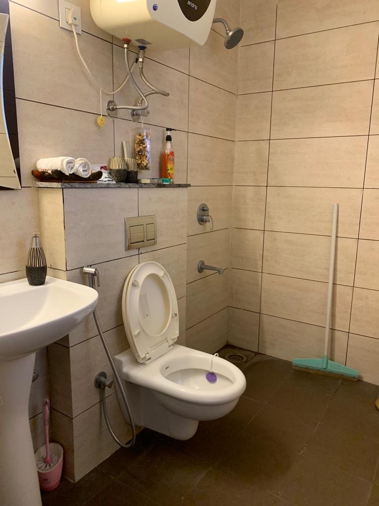 Calm chaos/Family-friendly 3BHK Flat with parking - Tap to explore photos
