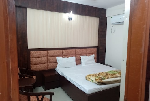 SLEEP WITH ME ( HOME STAY 1 BHK FLAT )
