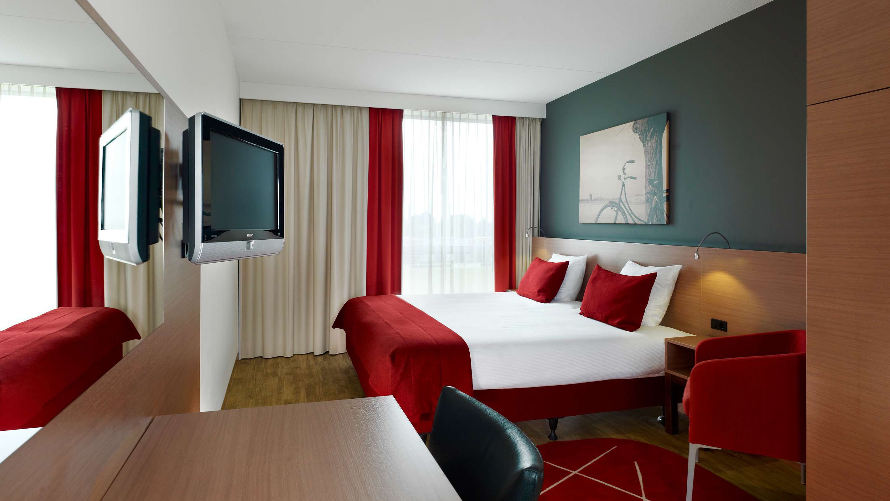 Park Plaza Amsterdam Airport - Tap to explore photos