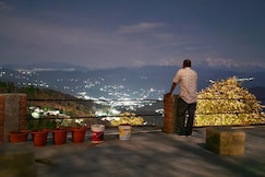 Golden Himalaya Homestay Villa, Kausani