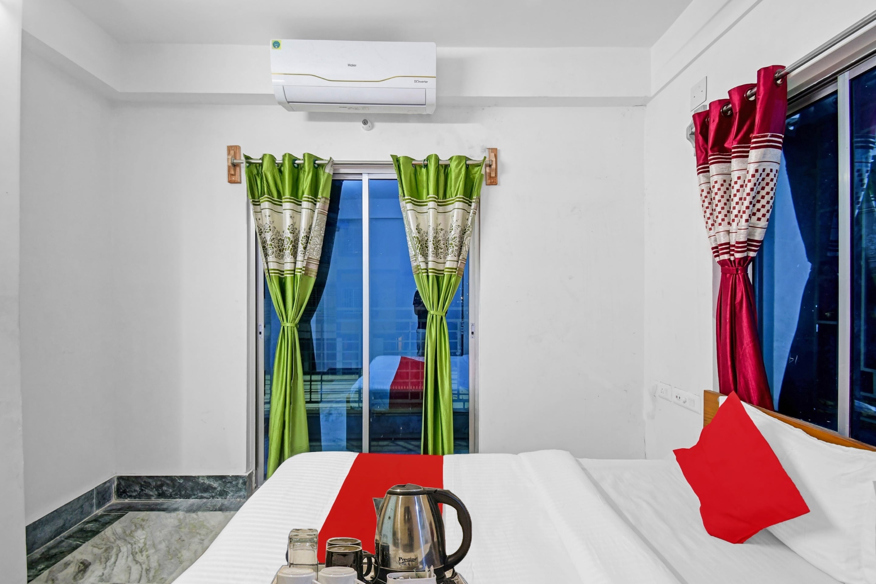 Hotel O Amar Raj Vista - Tap to explore photos