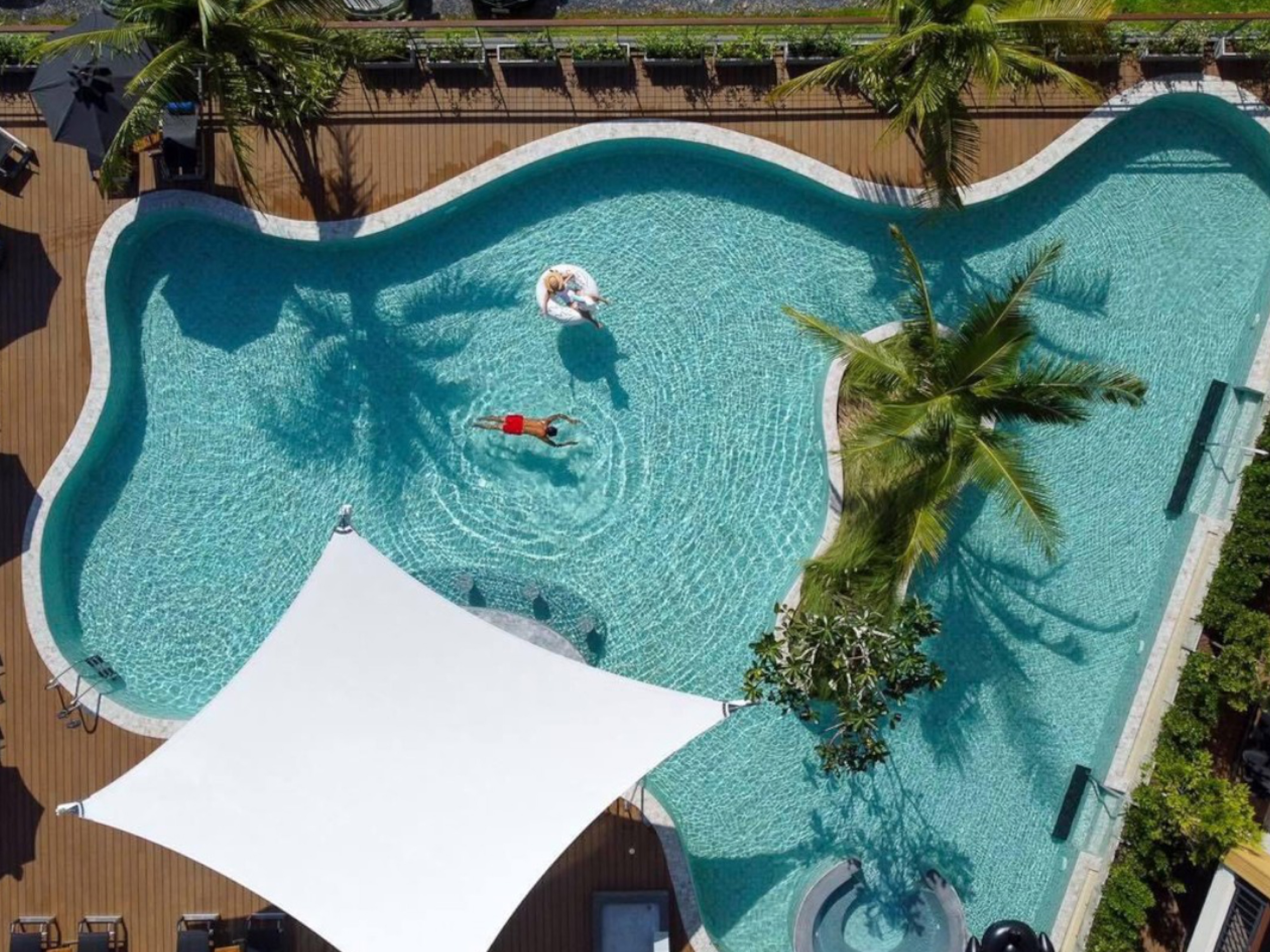 Skyview Resort Phuket Patong Beach - Tap to explore photos