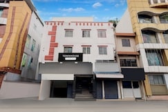 Super Collection O Chidambaram Stadium Formerly Hotel Admire Suit, Chennai