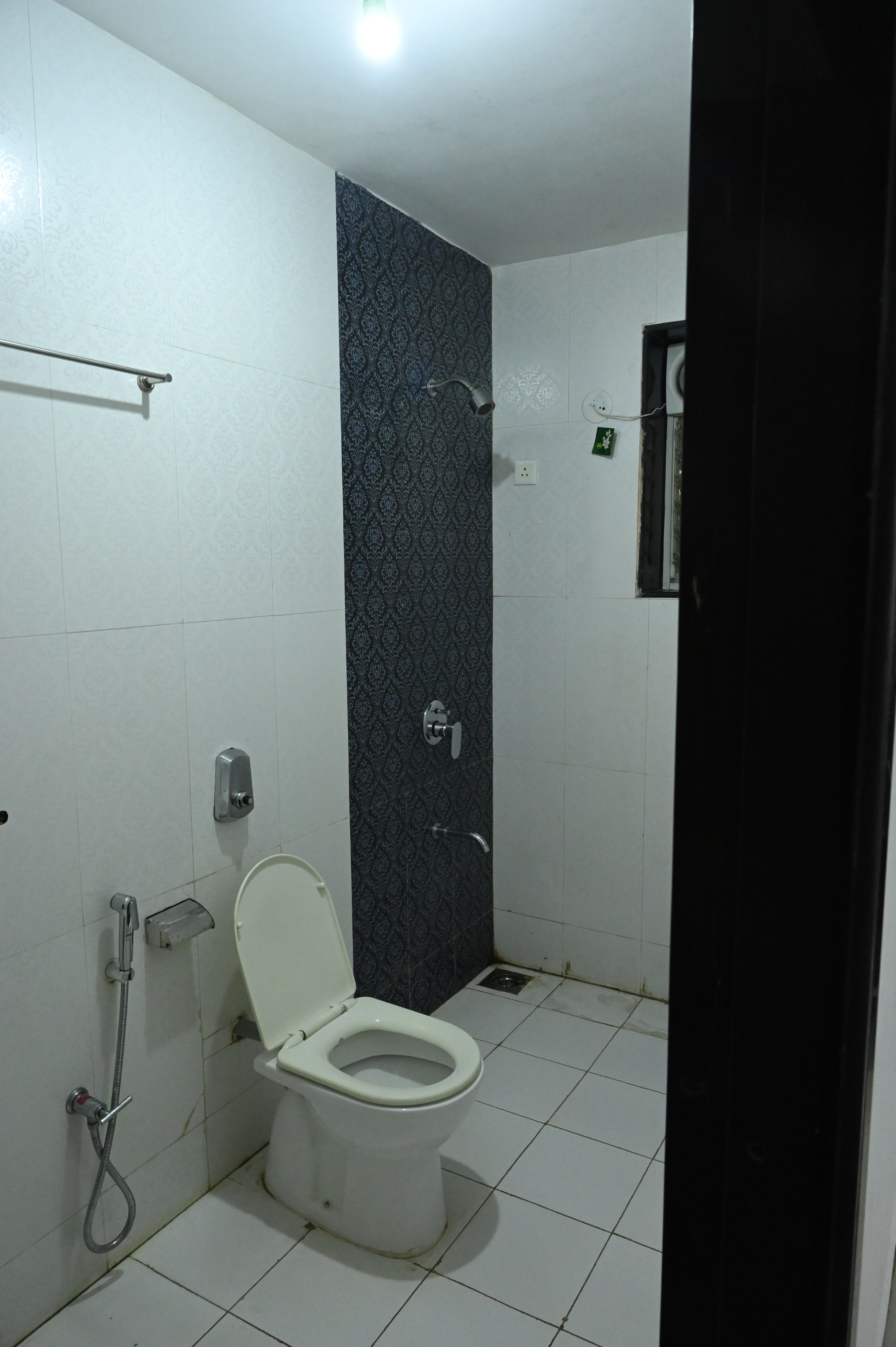 Sunset Holidays Studio Apartment - Tap to explore photos