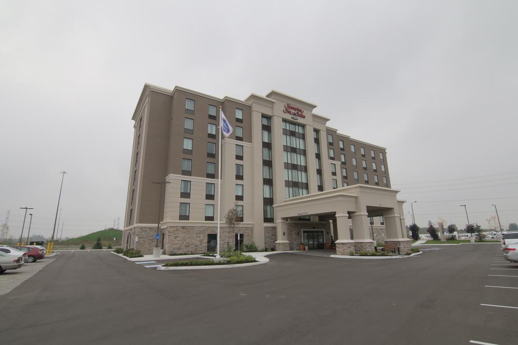 Hampton Inn & Suites by Hilton Toronto Markham, ON - Tap to explore photos