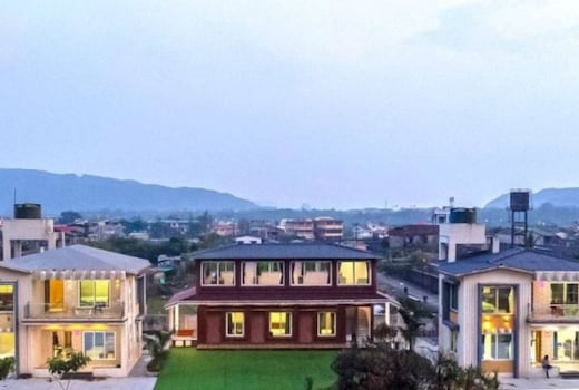 4BHK Zenzi Stays Villa with Pvt Pool, Lonavala