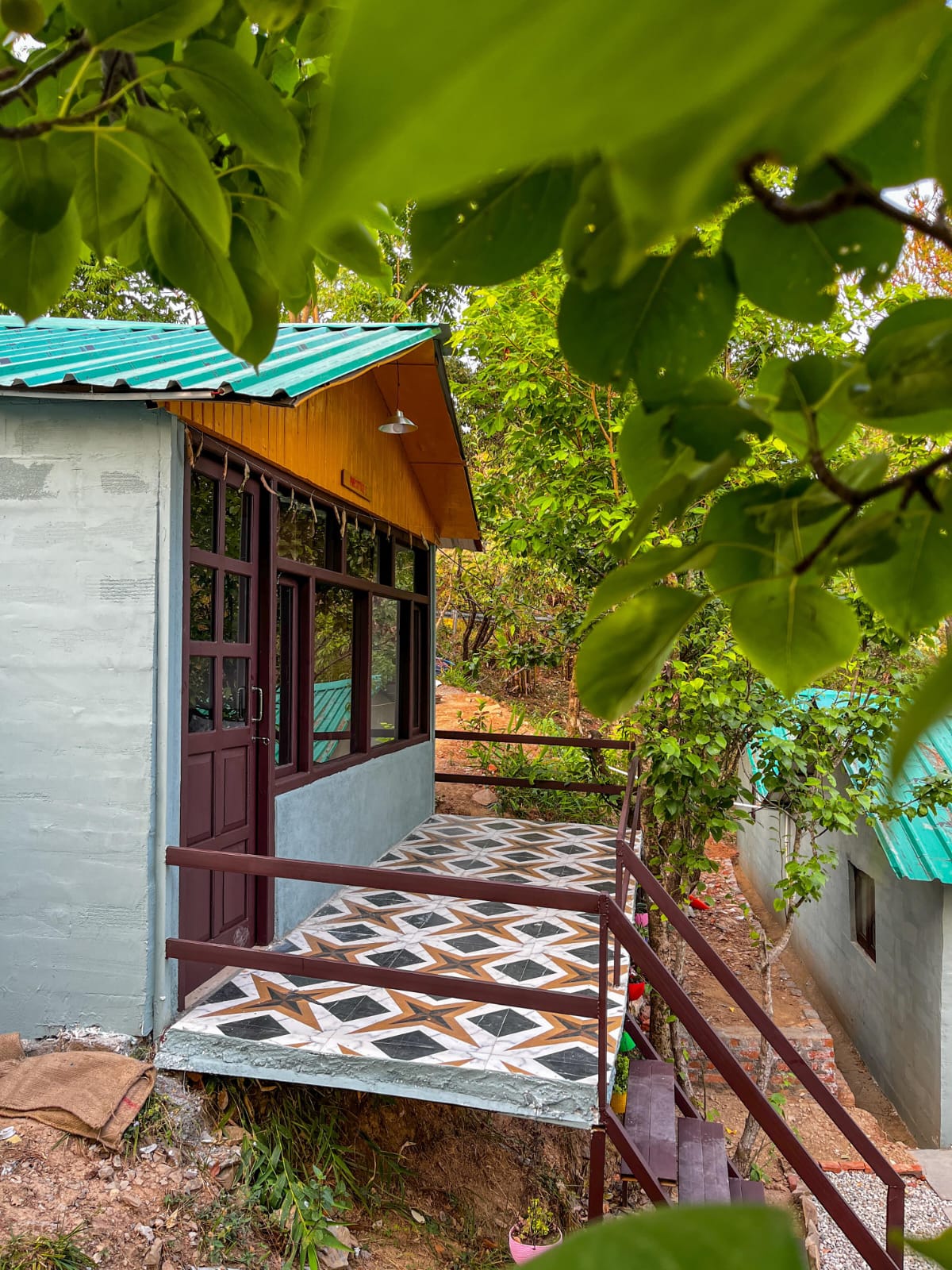 TIMBER TRAIL COTTAGES - Tap to explore photos