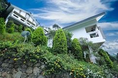 Blossom Hill | Pool and Valley-view Rooms, Kattappana