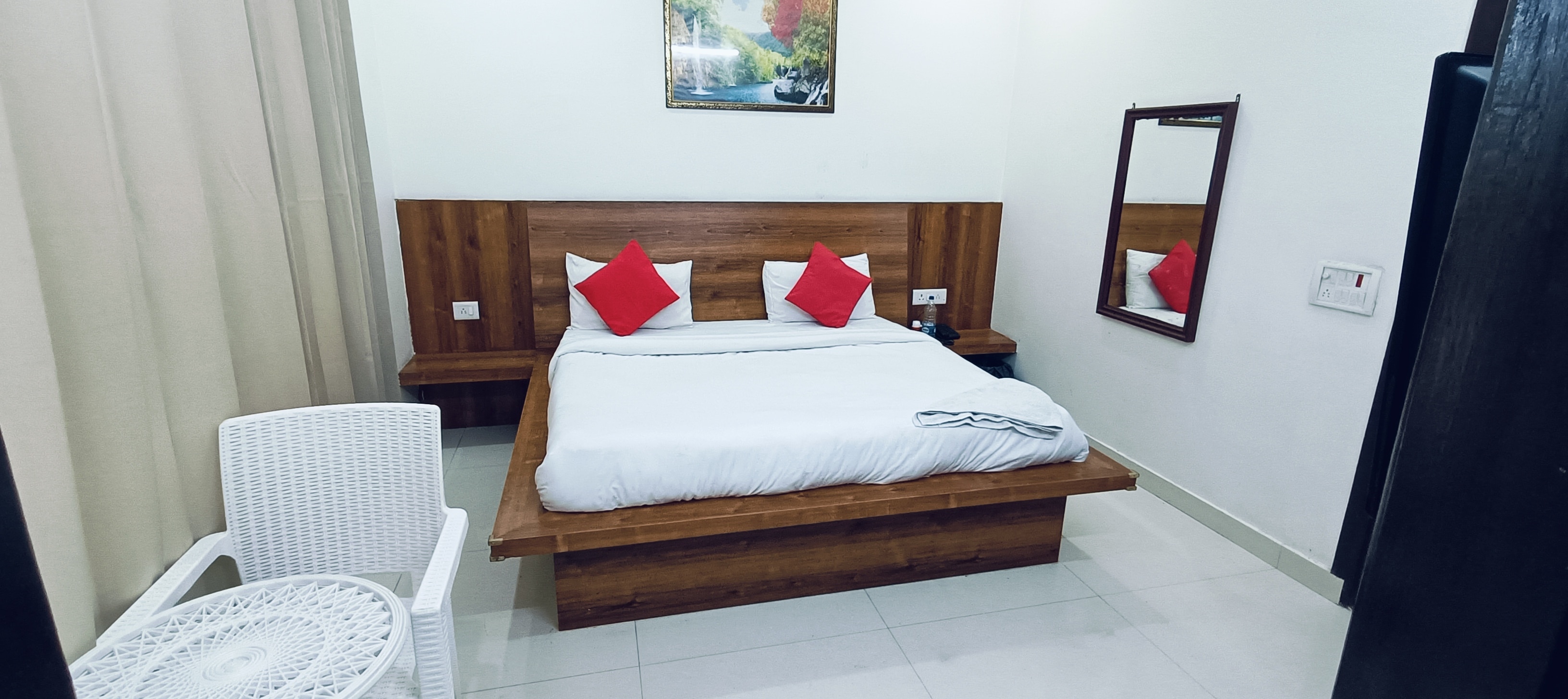 The Grace Residency, Gurgaon - Tap to explore photos
