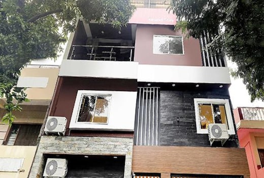 FabHotel Grand Stay Ambedkar Nagar