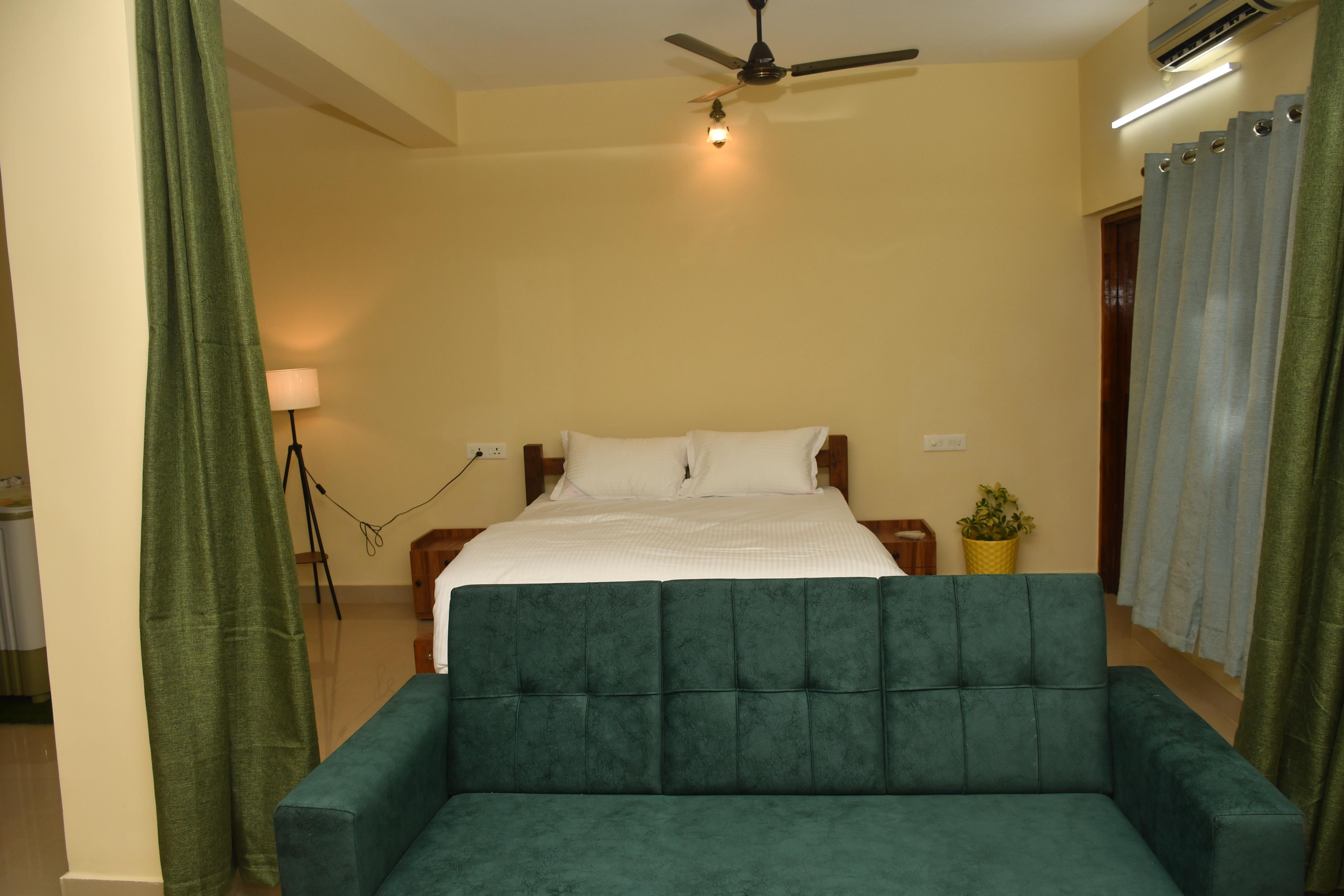 Rajbag Residency Guest House - Tap to explore photos