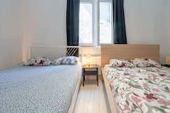 Cozy Antwerp Apartment Stay for 7, Antwerp