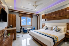 Hotel York Legacy 2 Min from New Delhi Railway Station & Connaught Palace, Delhi