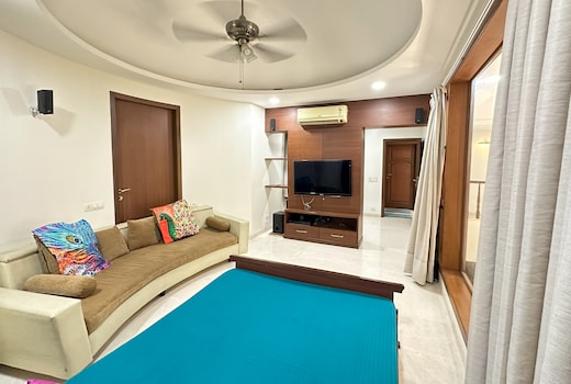 Woods Villa