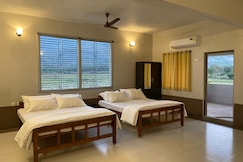 The Mount View Castle Hotels and Resorts, Kutralam