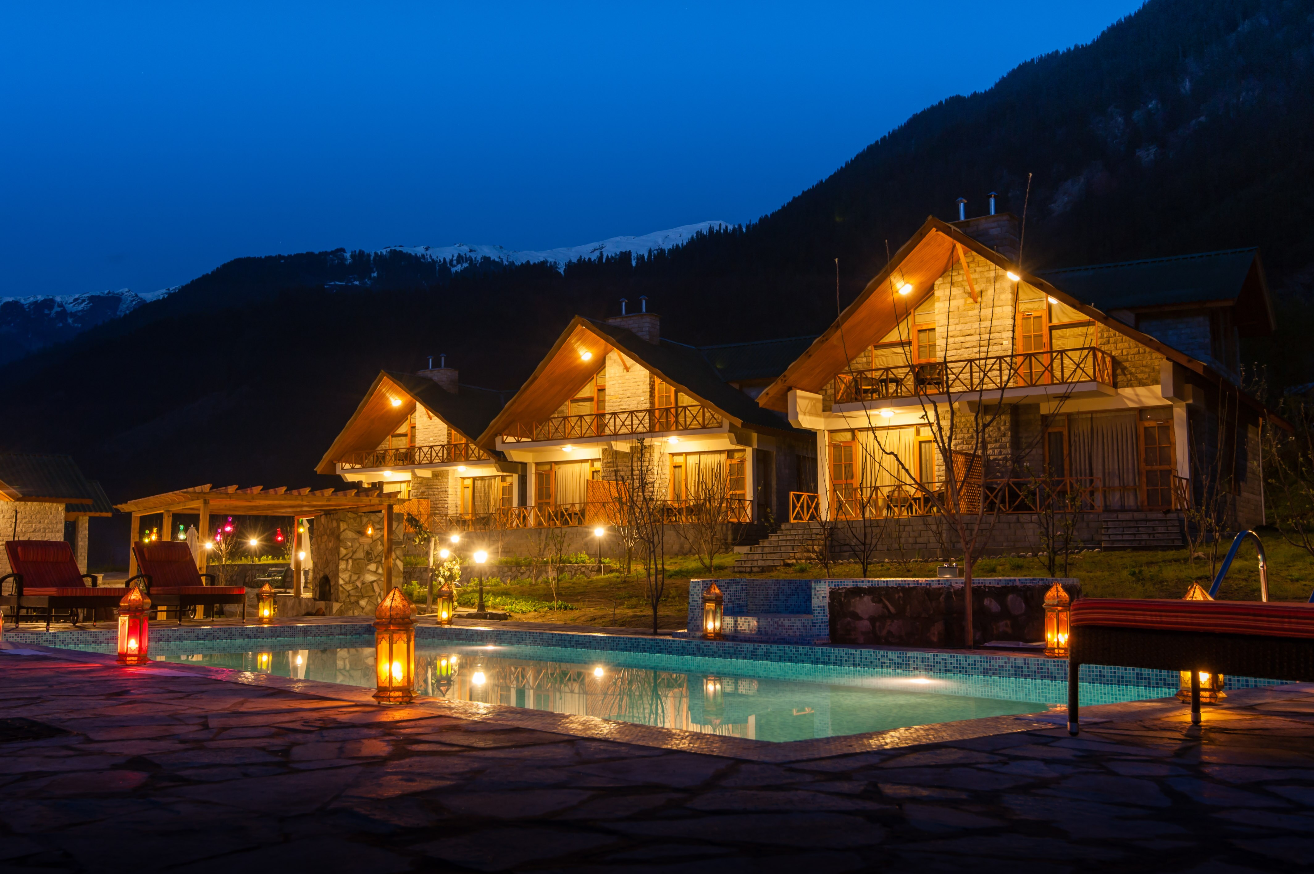 Larisa Resort Best Rates on Manali Hotel Deals, Reviews & Photos