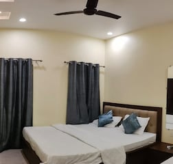 Triple Bed with balcony