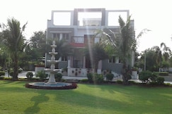 Royal Resort, Sanand