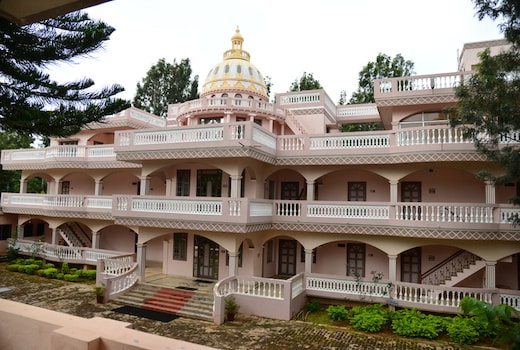 Jain's Royal Palace Resort